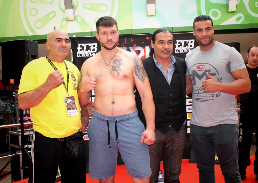 Manuel Charr vs. Andrei Mazanik / Foto: EC Boxing