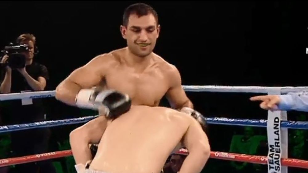 Klarer und souveräner  Punktsieg von Araik Marutjan in seinem zweiten Kampf nach seiner schweren Verletzung im März letzten Jahres. 